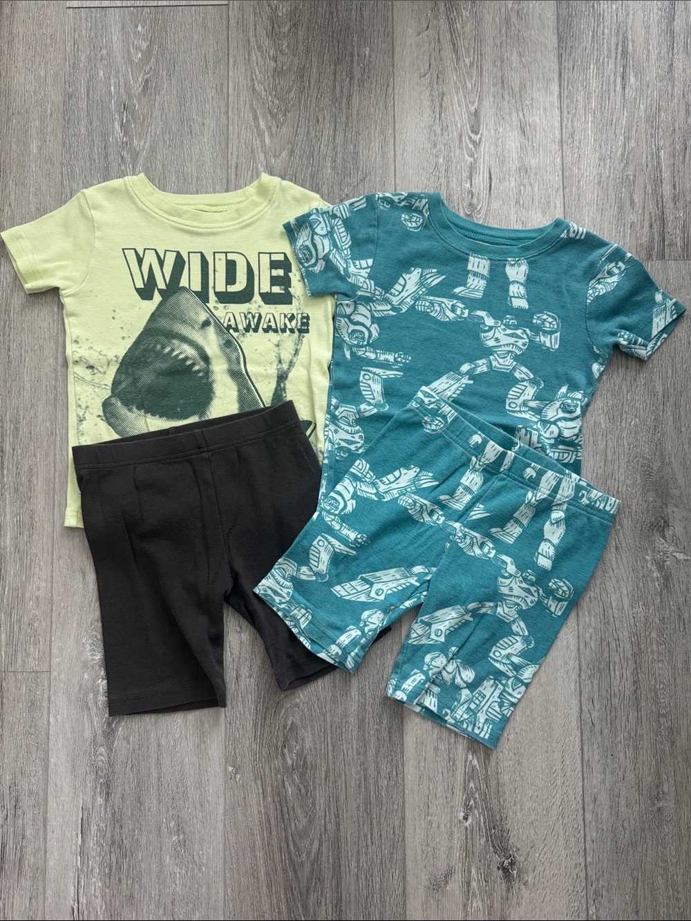 Carter's Two-Piece Pajama Sets in Yellow-Green and Teal with Gray Shorts Size 5